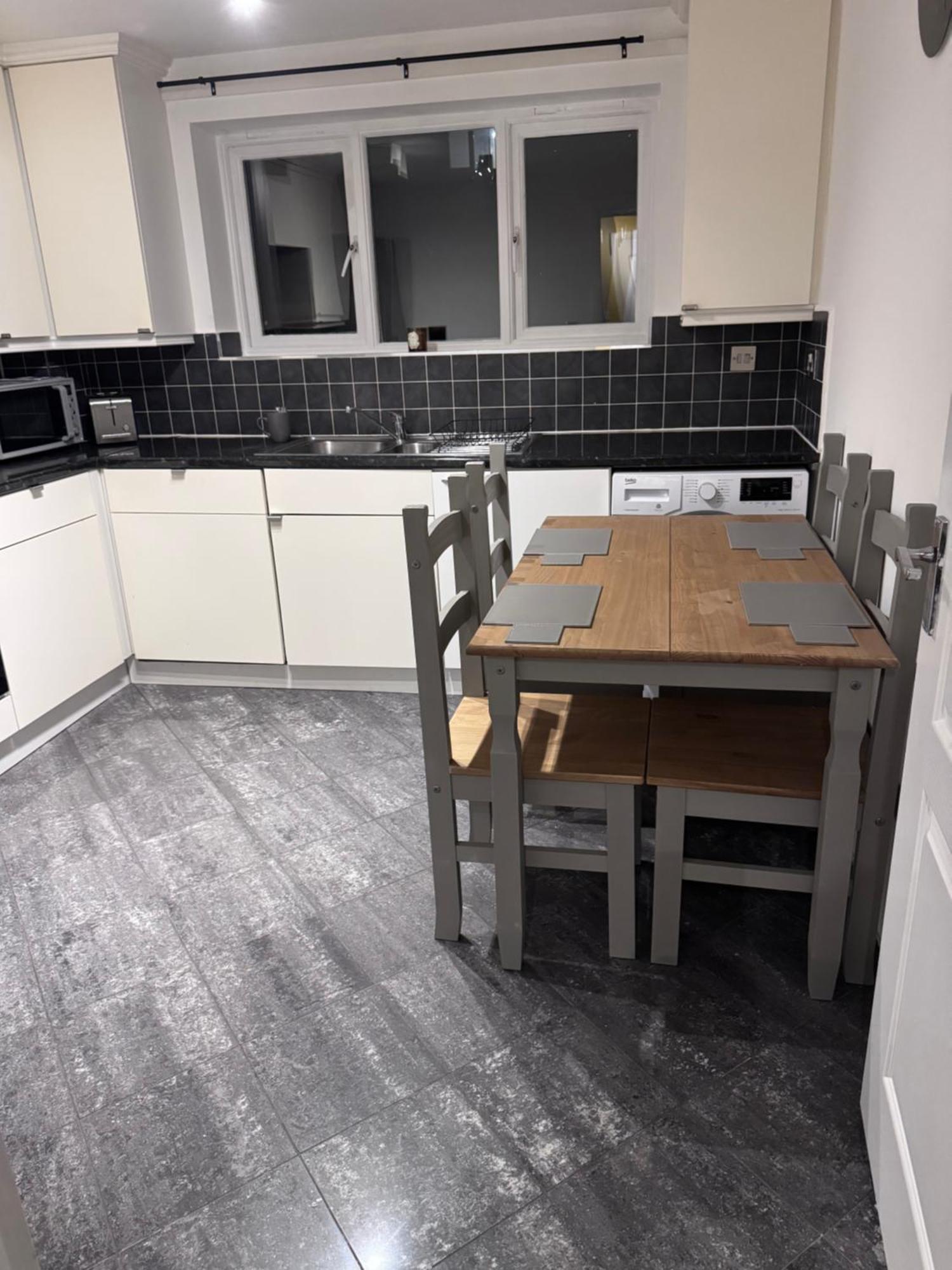 Hogwarts Apartment Abbots Langley Bagian luar foto