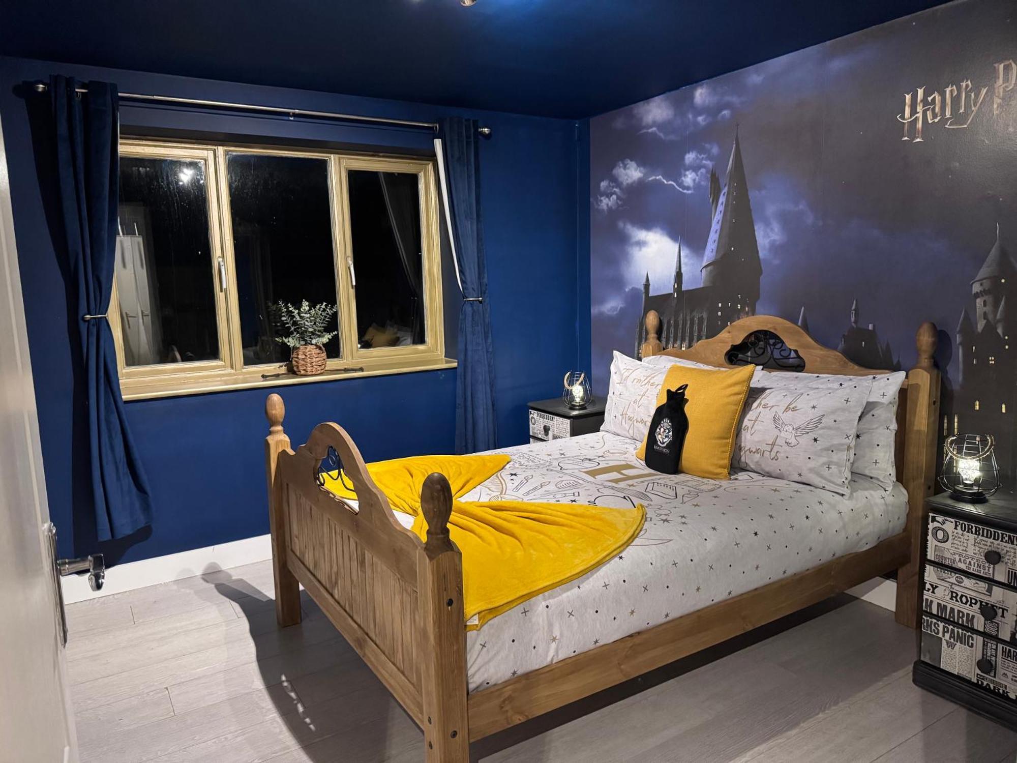 Hogwarts Apartment Abbots Langley Bagian luar foto
